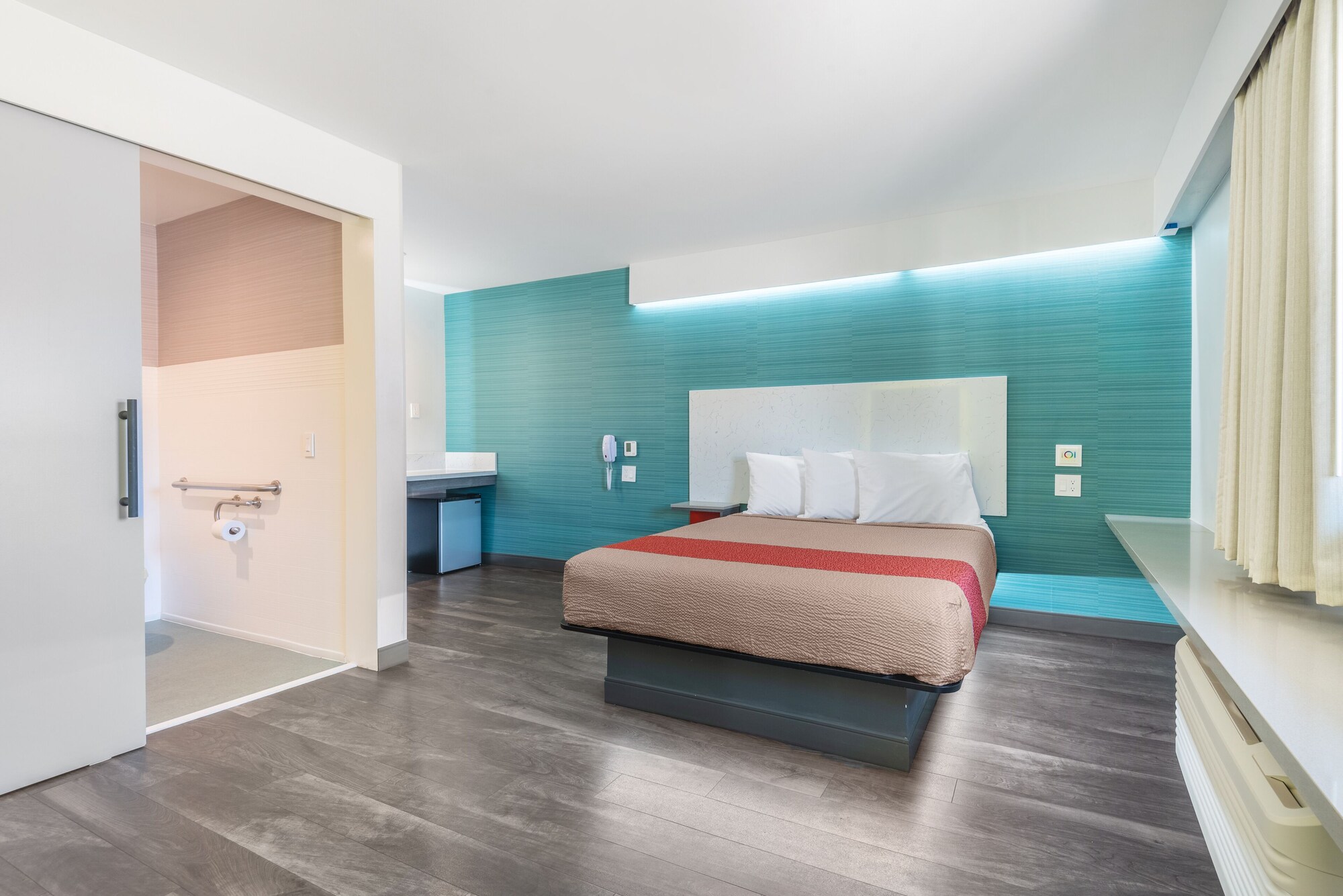 Room, Queen Bed