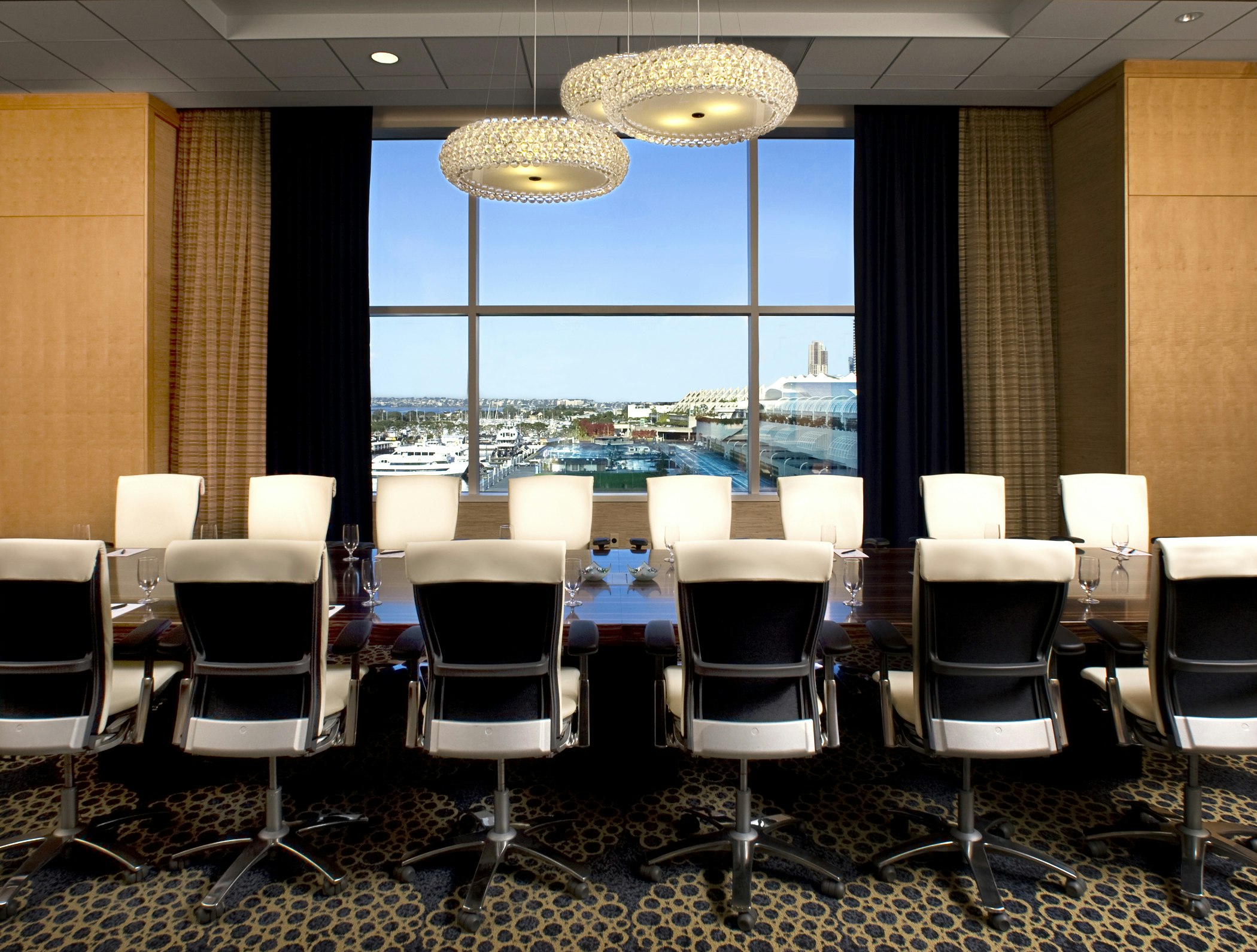 Hilton San Diego Bayfront 58/70