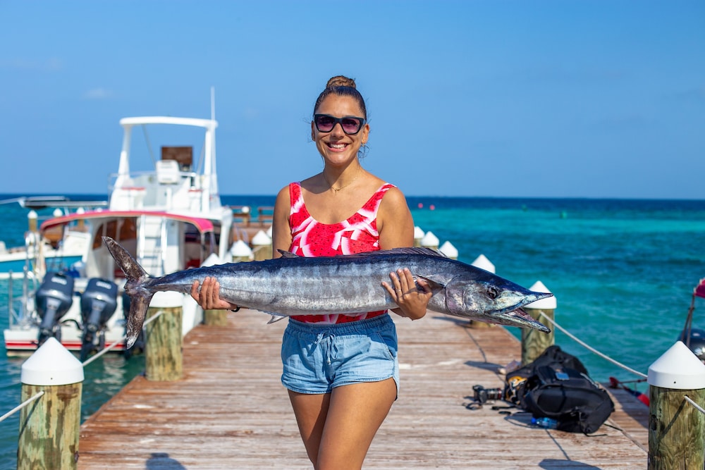 Hatchet Caye Resort 36/50