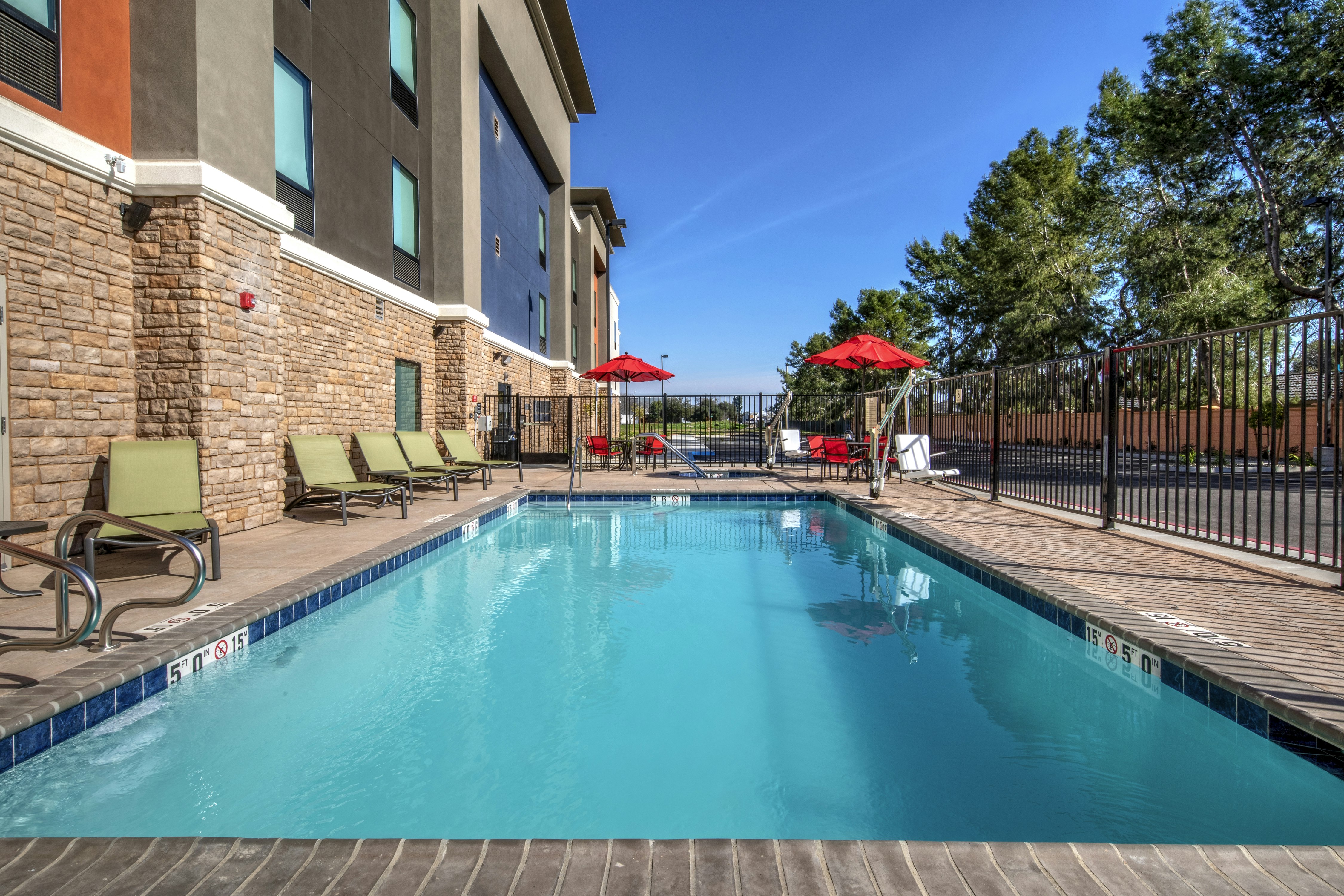 Hampton Inn Fresno Airport 37/38