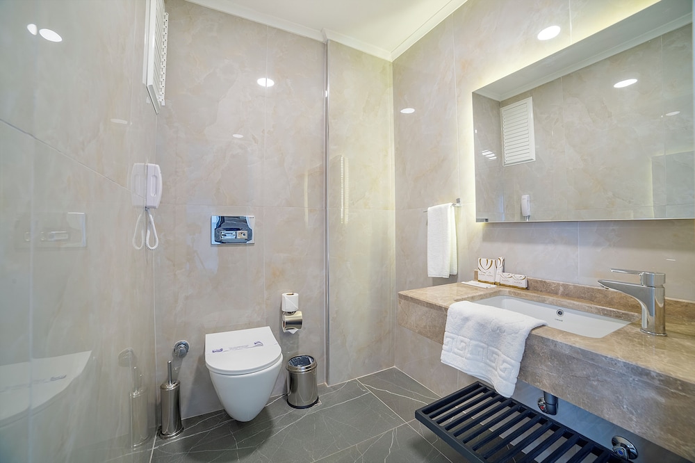 Algora Halal Hotel and Spa 47/50