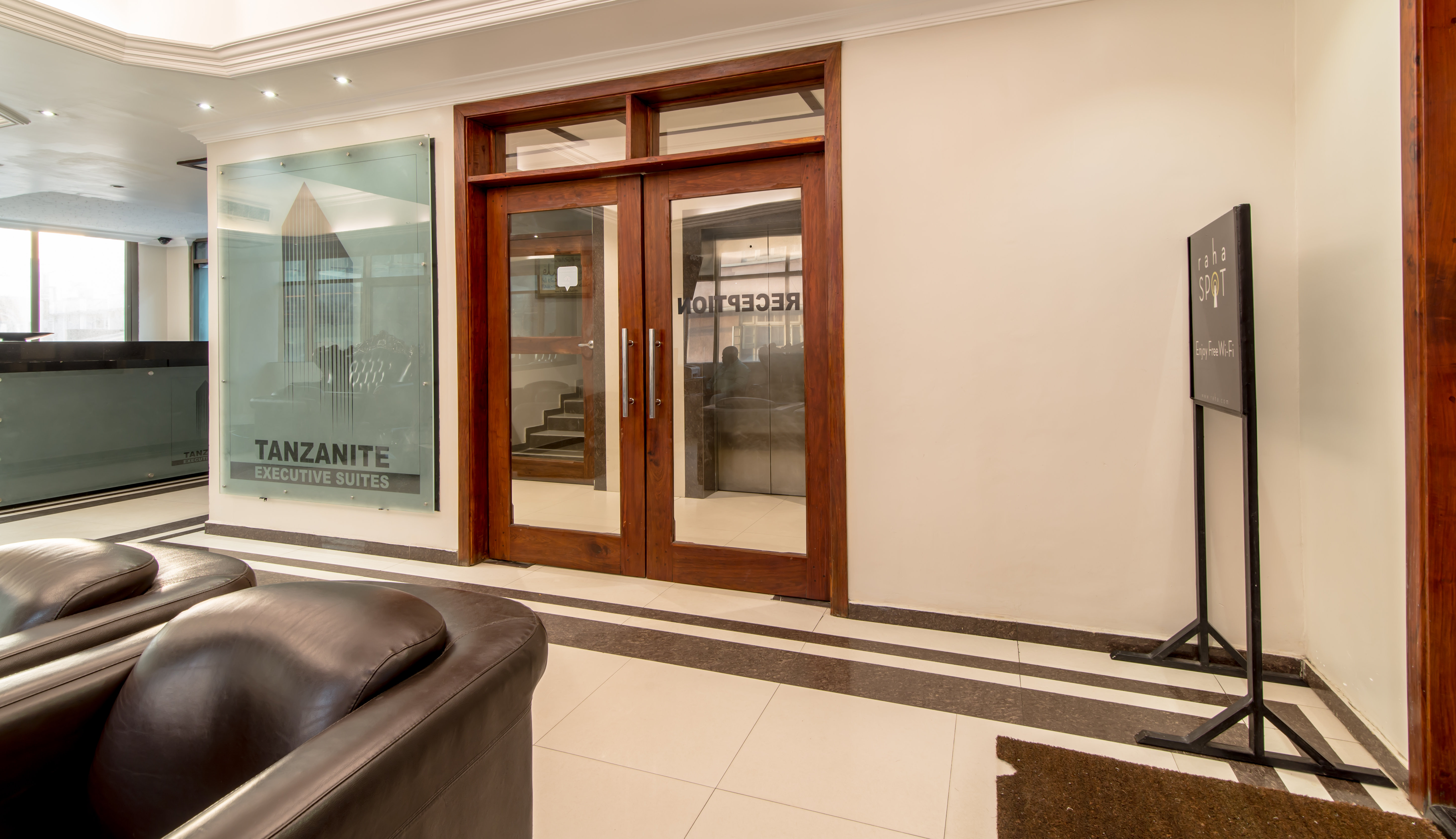Tanzanite Executive Suites 7/40