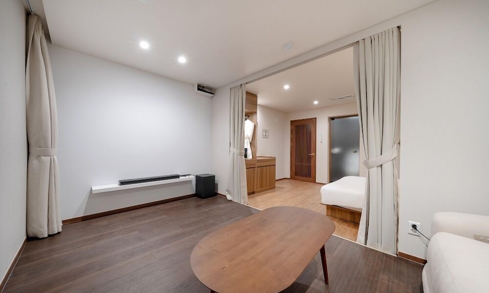 Dongtan Simjak Hotel 18/100