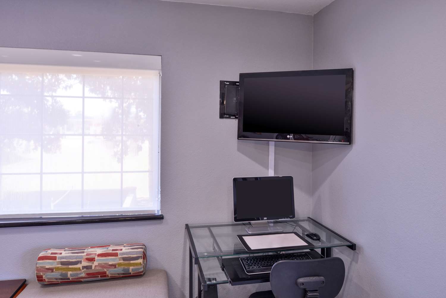Americas Best Value Inn Batesville 29/33