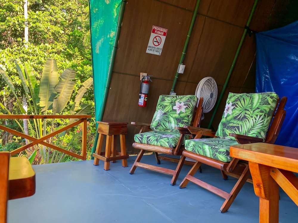 Hotel Las Caletas Lodge 30/50