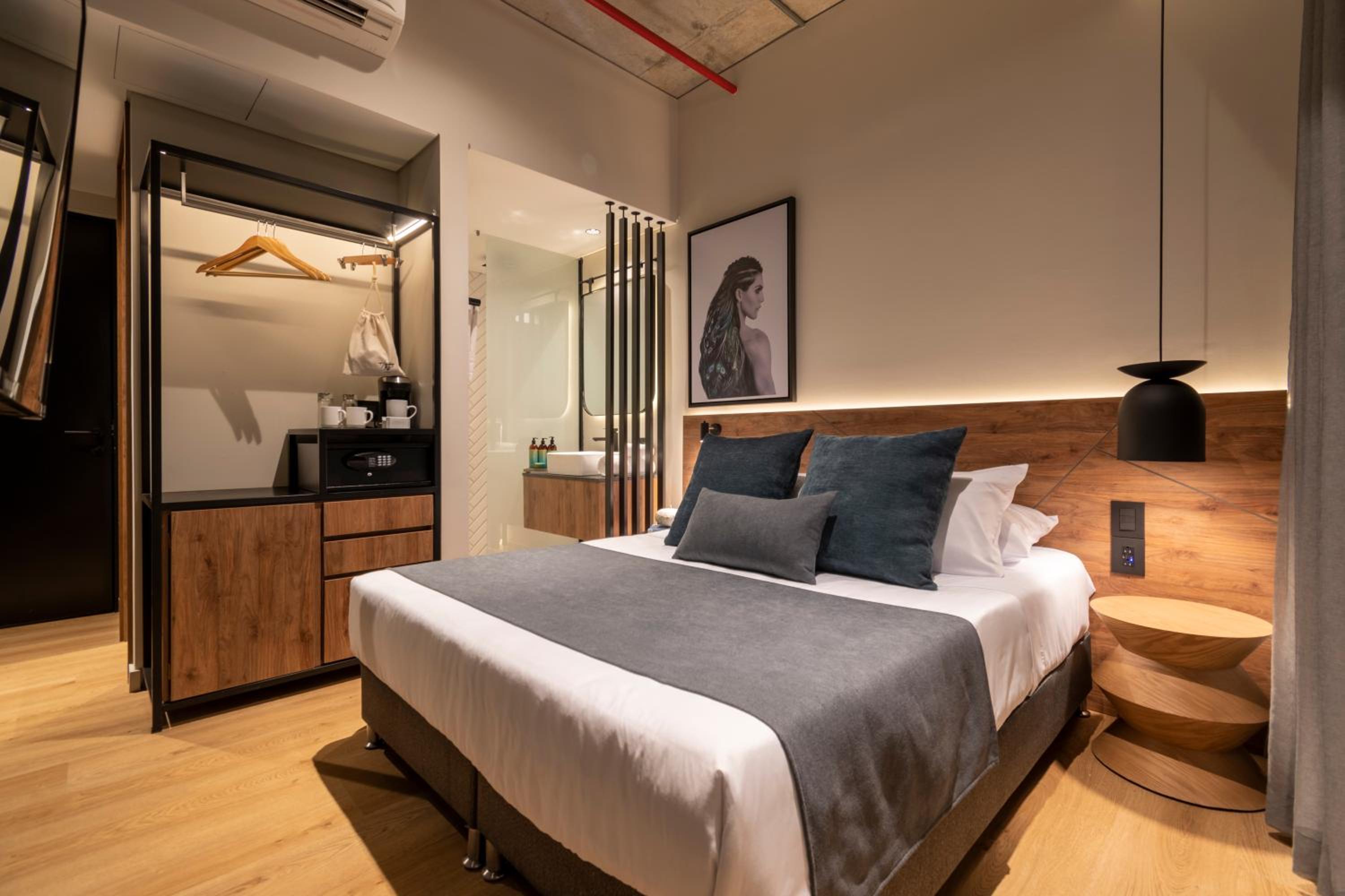 S 1 Bedroom, Standard
