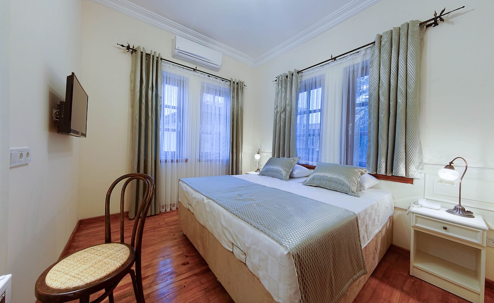 Minyon Hotel 24/74
