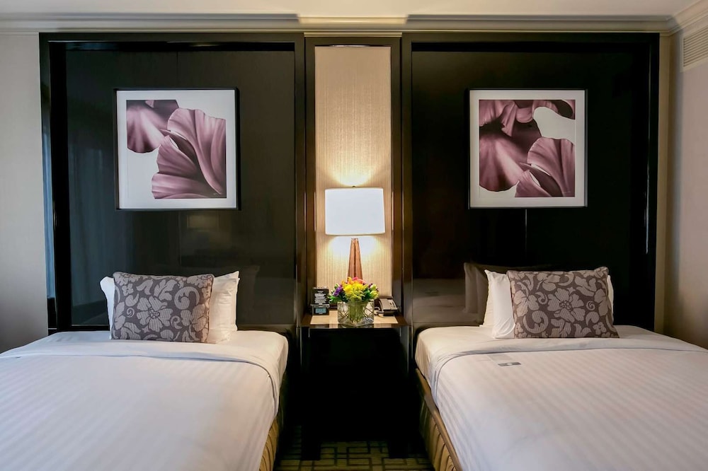 Royal Sonesta Harbor Court Baltimore 15/45