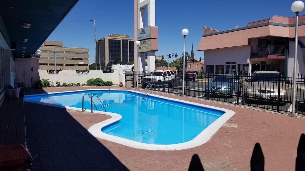 Santa Fe Inn Pueblo 2/31