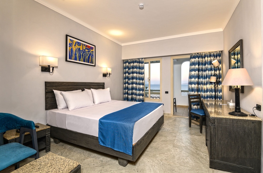 Invidia Coral Beach Tiran 47/137