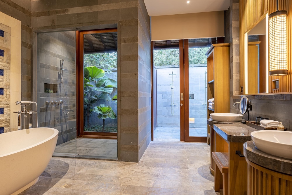 Andaz Bali 73/74