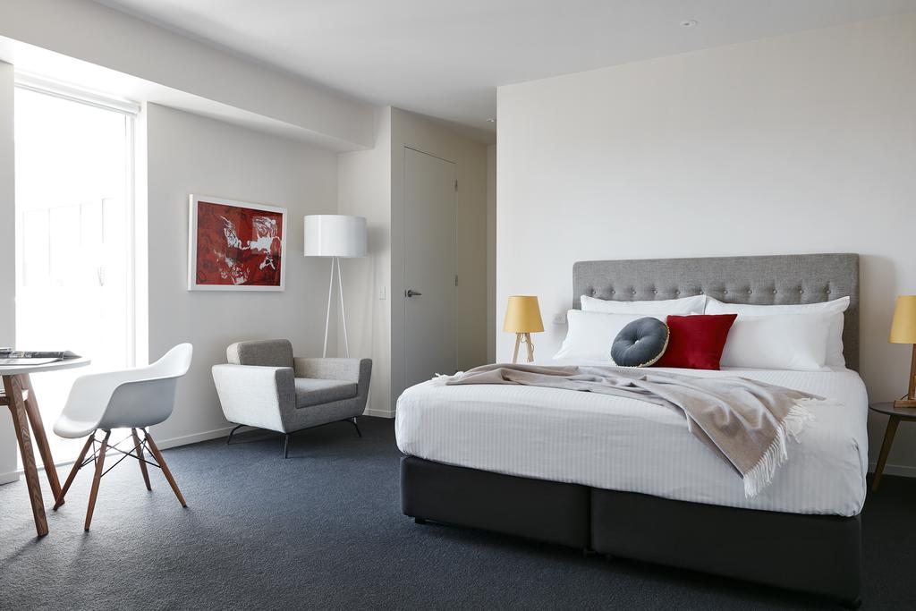 Deluxe, Suite