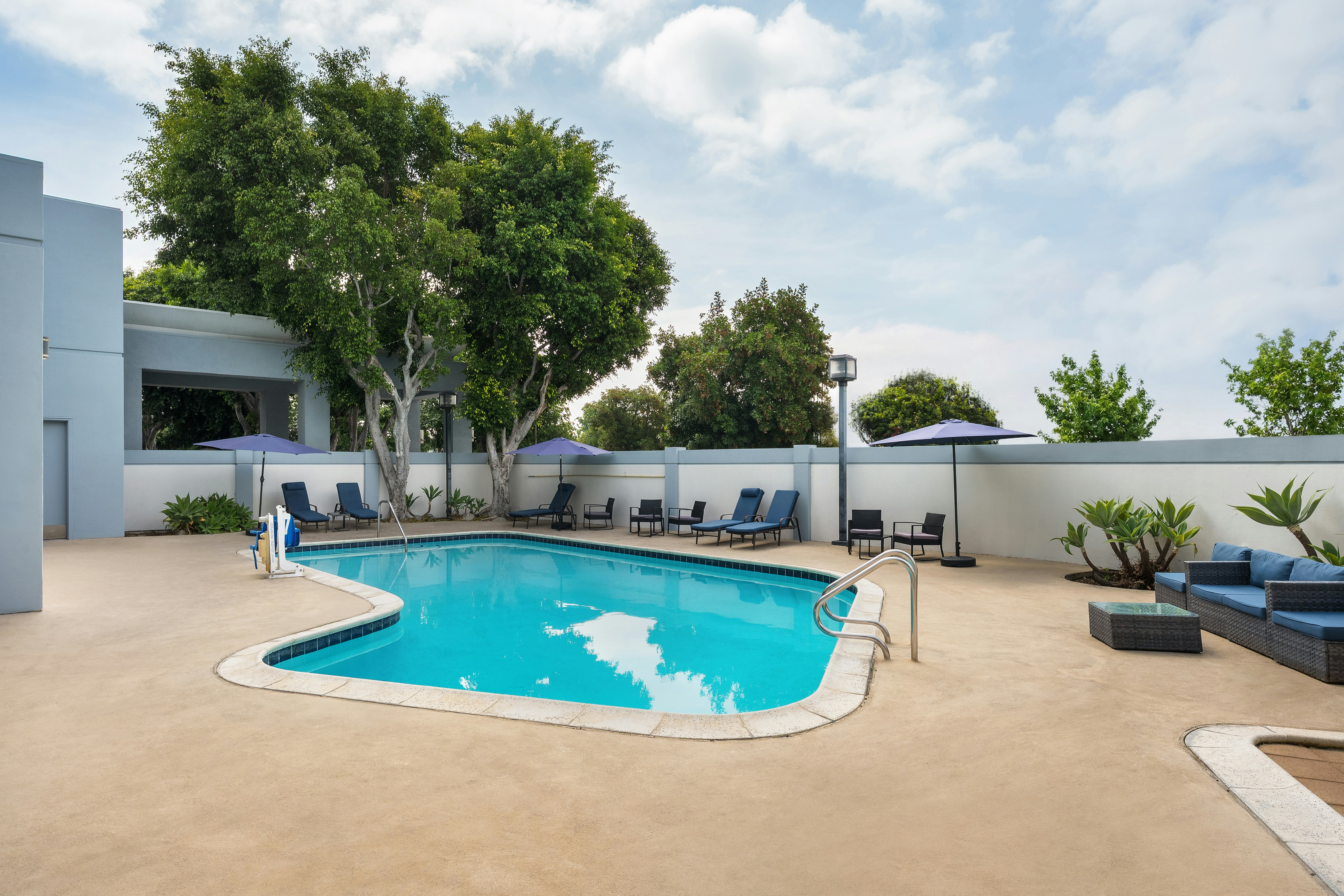 DoubleTree by Hilton Hotel Los Angeles Norwalk 57/59