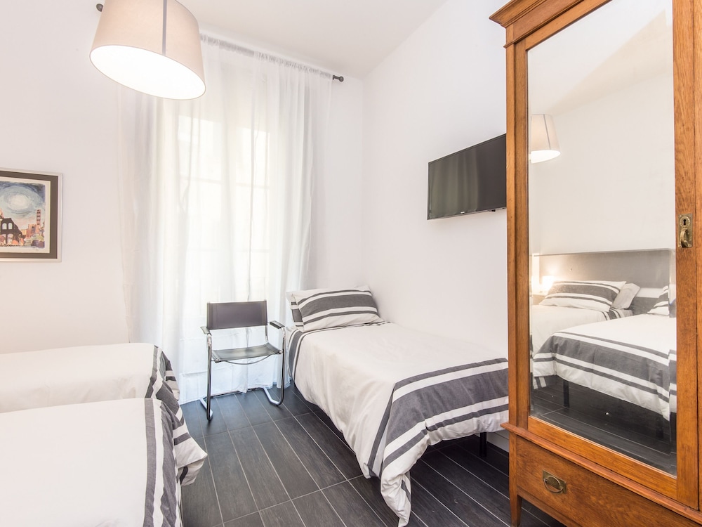 Vatican Luxury Suites 20/65