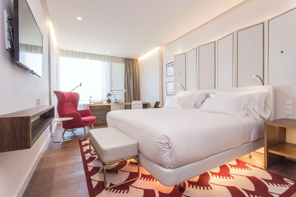 PREMIUM, CITY VIEW