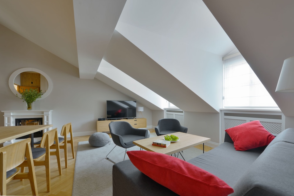 Stradonia Serviced Apartments 54/76