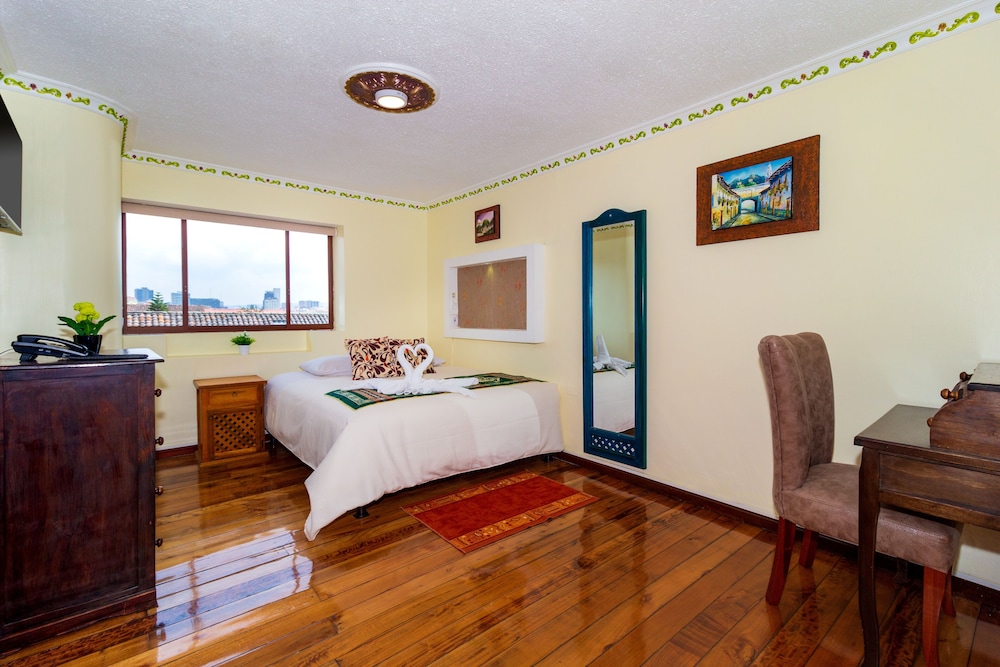 FRIENDS HOSTEL 28/78