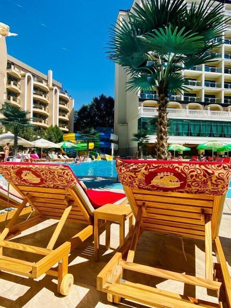 Planeta Hotel and Aquapark 46/50