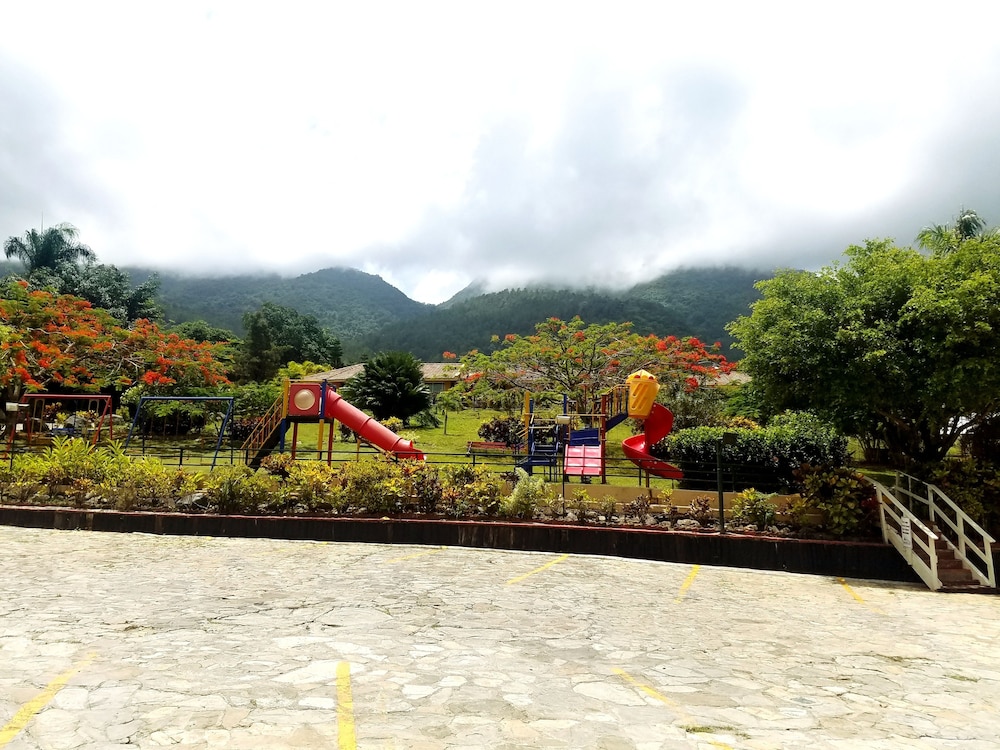 Jarabacoa River Club 47/57