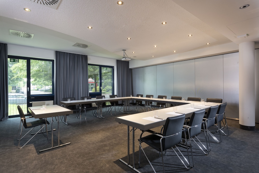 FOUR POINTS FLEX by Sheraton Ratingen Dusseldorf Airport 67/71