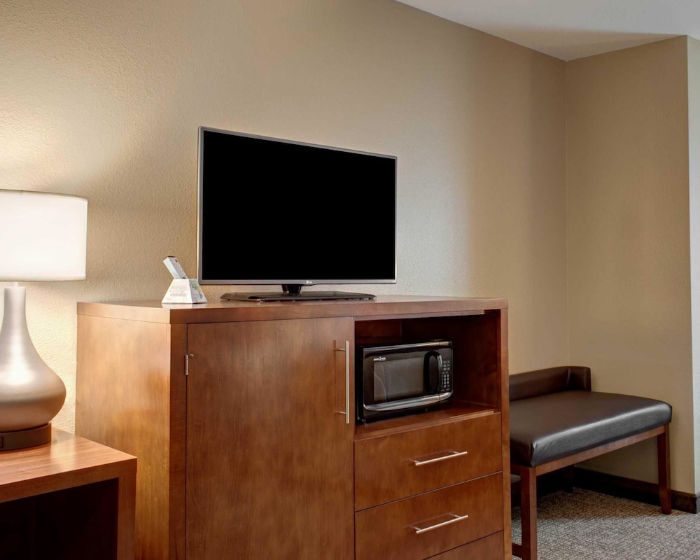 Comfort Inn & Suites Caldwell 41/54