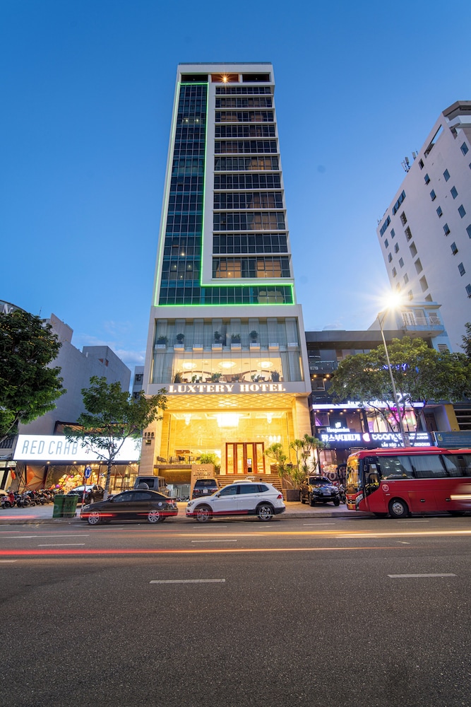 Luxtery Hotel in DA NANG