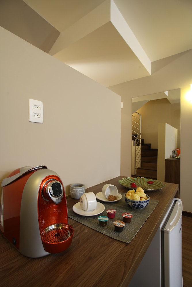 Bh Raja Hotel 32/46