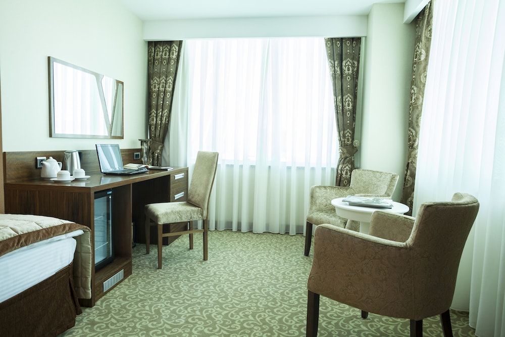 Vivaldi CE Gold Hotel 56/67