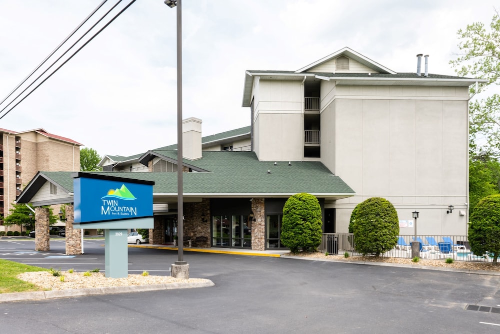 Twin Mountain Inn & Suites 65/71