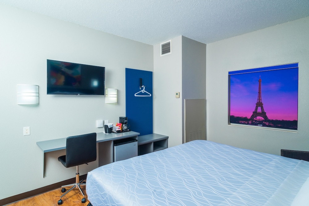 Standard, King Bed