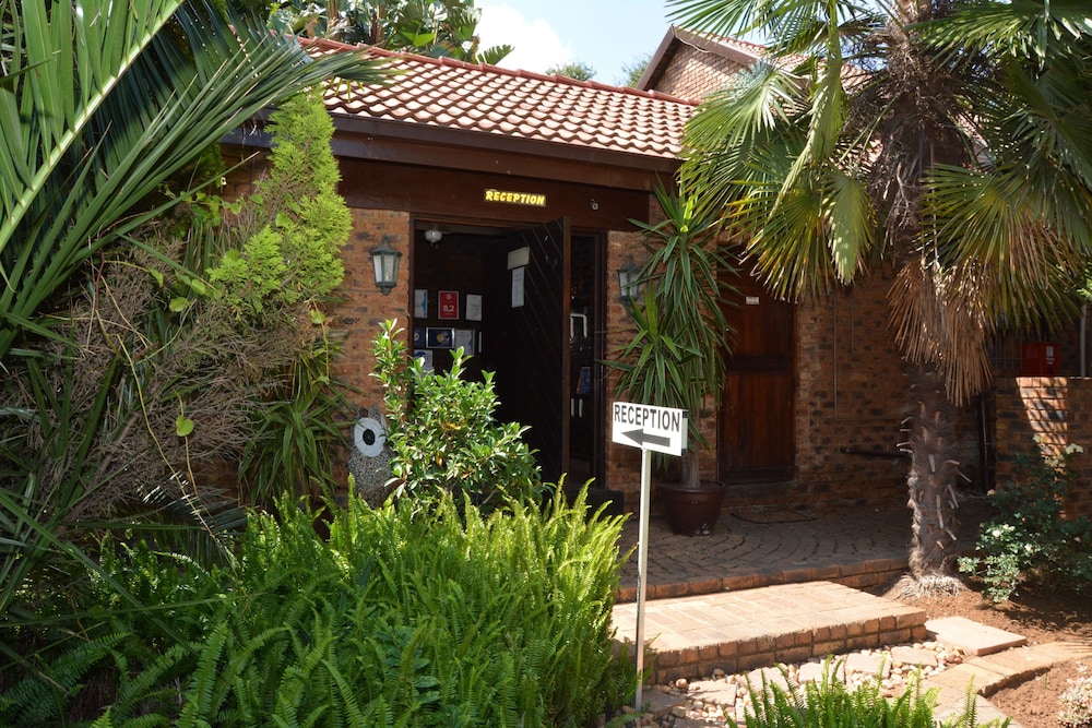 Aero Guest Lodge 62/68