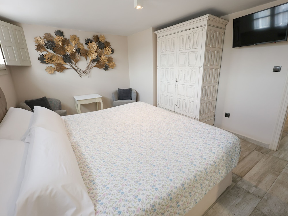 Suites con Jacuzzi Santillana 6/45