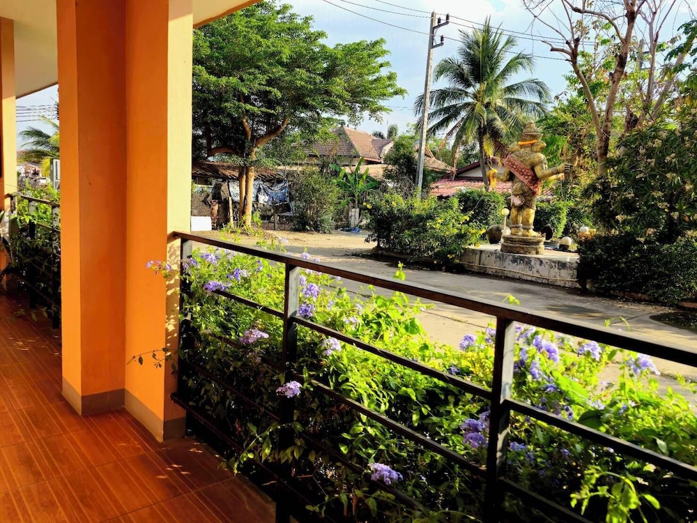 Bumnsaya Place 30/31