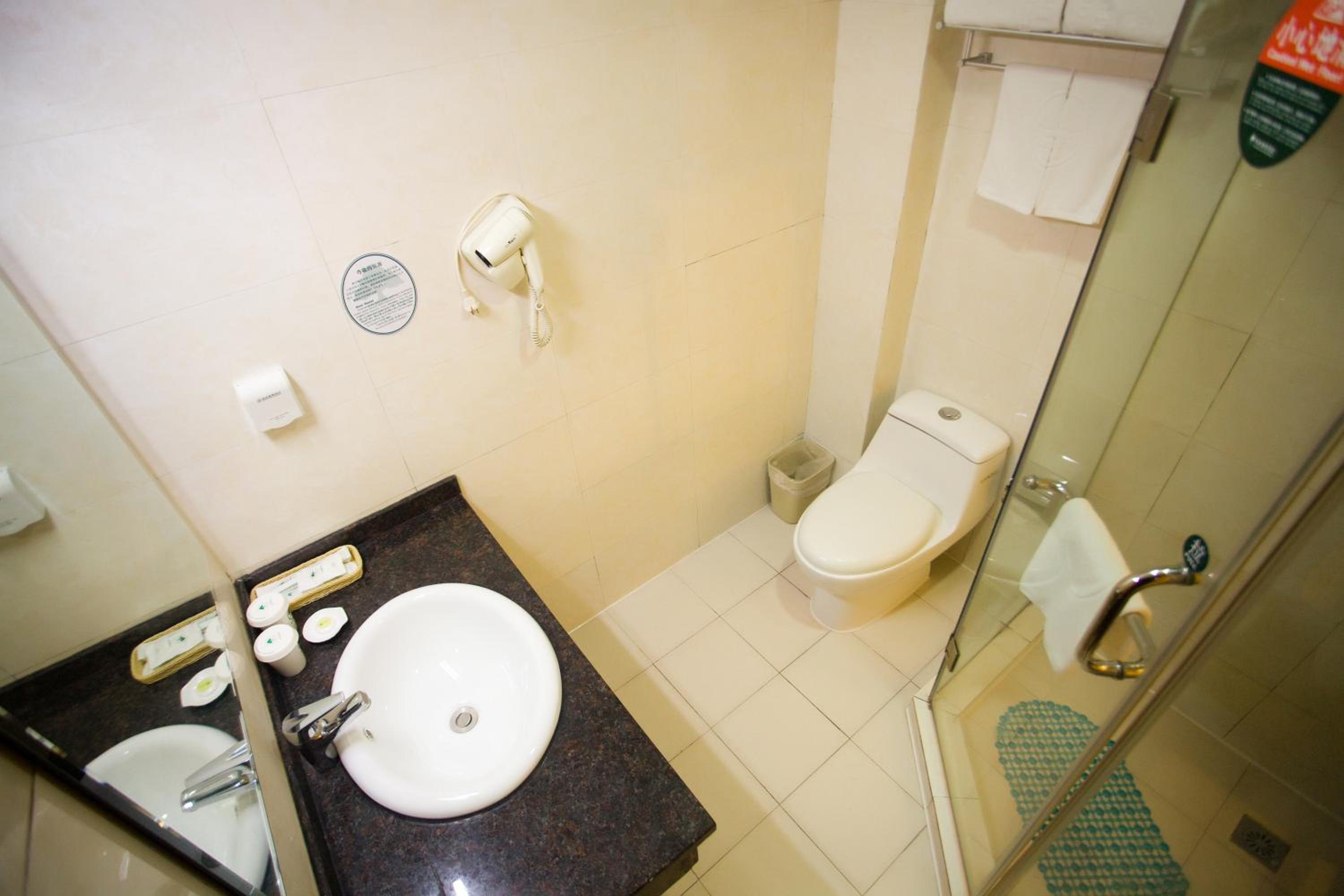 Family, 1 Double and 1 Single Bed, Greentree Inn Shanghai Meilan Lake Hutai Road Express Hotel 4/4