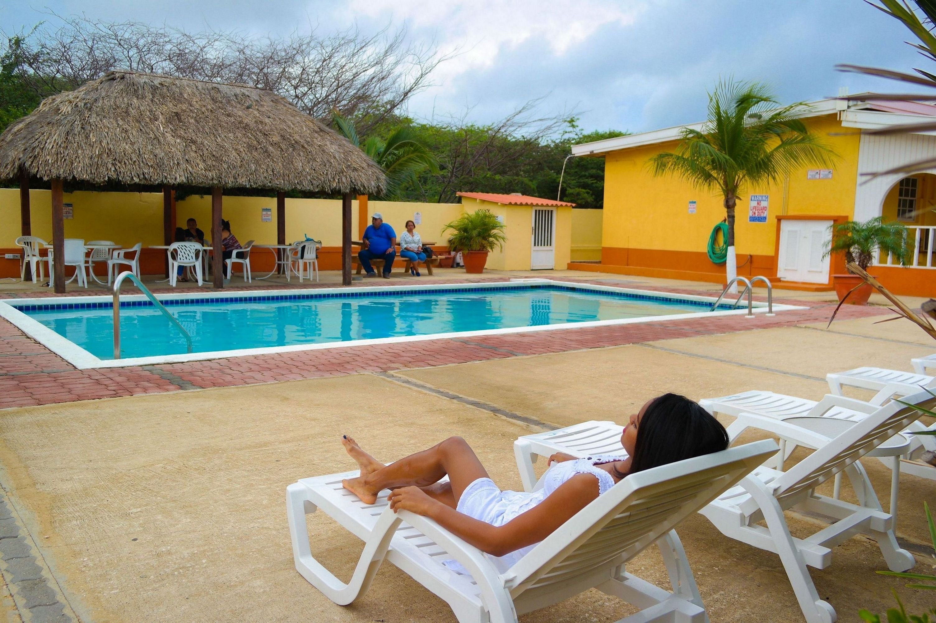 COCONUT INN 37/37
