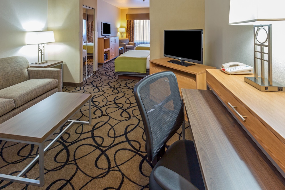 Holiday Inn Express Hotel & Suites Henderson 50/71