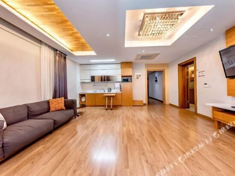Hs Tourist Hotel 41/56