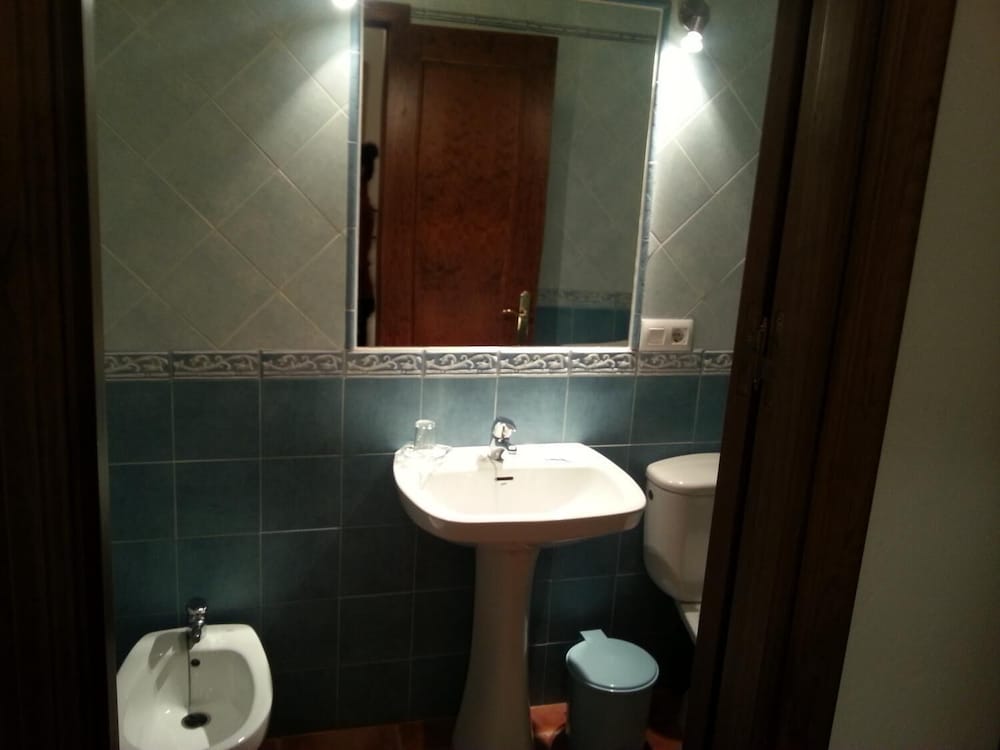 Hostal El Canario 30/36