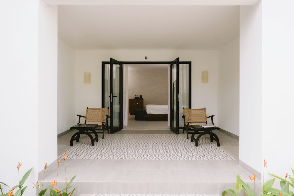 Legong Keraton Beach Hotel 53/70