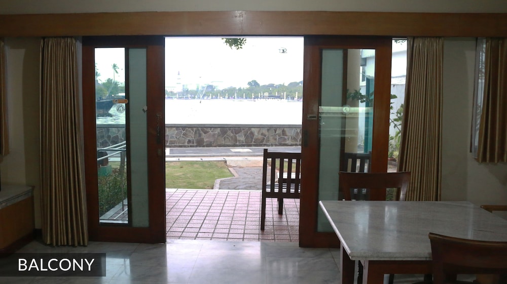 Putri Duyung Ancol Kt 51/57