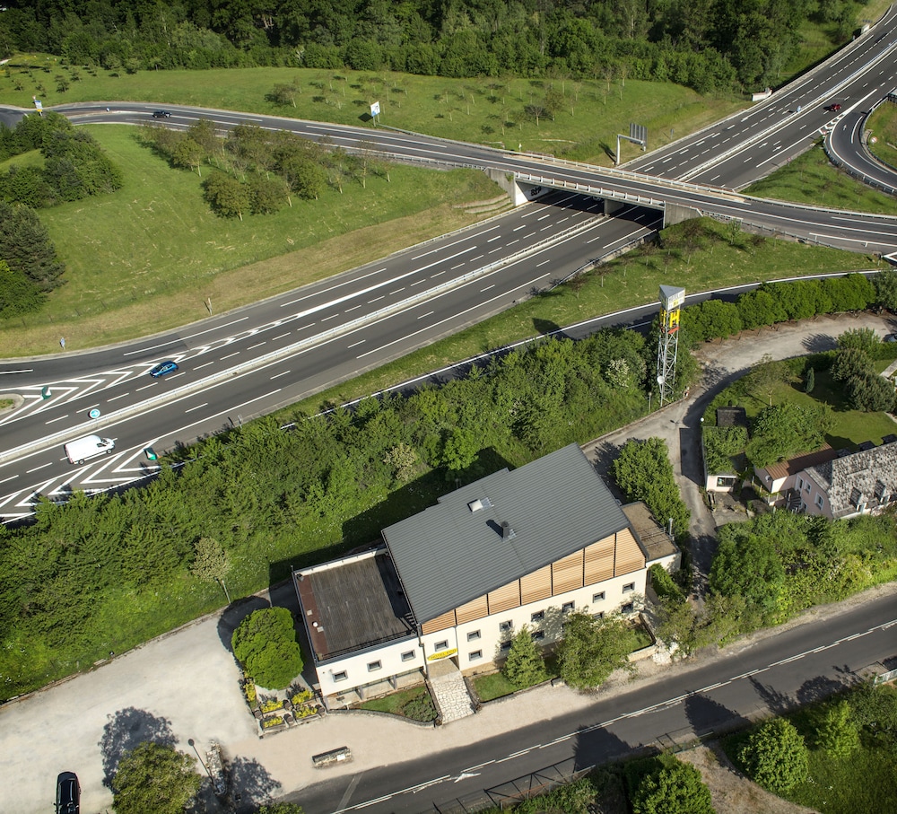 Hotel Eco - A75 38/47