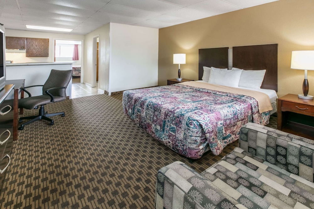 Knights Inn Longview 15/27