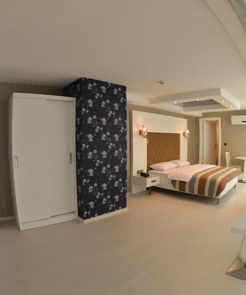 Sahin Hotel 2 17/36
