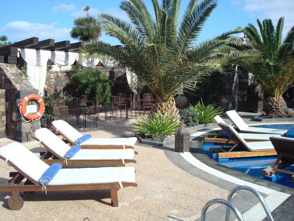 Villa Vik Hotel Boutique Hotel – Only Adults +18 26/29