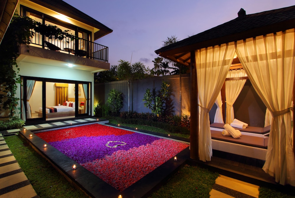 AGATA VILLAS 8/53