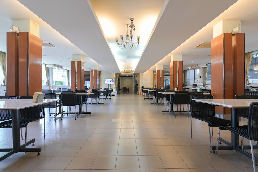 Rattana Park Hotel 83/98