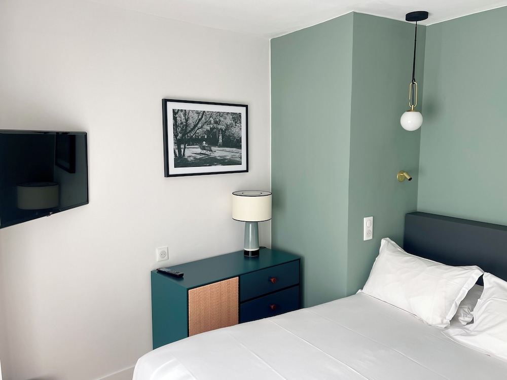 Junior Suite, Queen Bed, Sofa