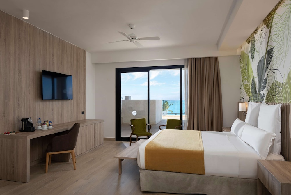 Serenade All Suites - Adults Only Resort 11/50