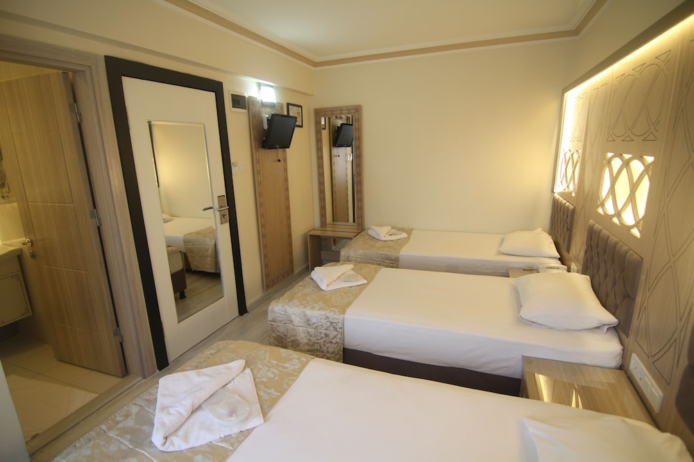 Grand Liza Hotel 20/49