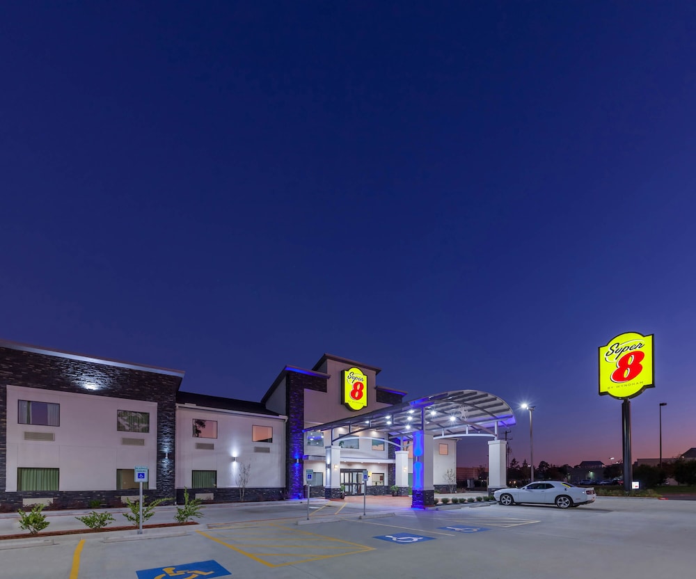 Super 8 By Wyndham Kingwood Houston North 1/36